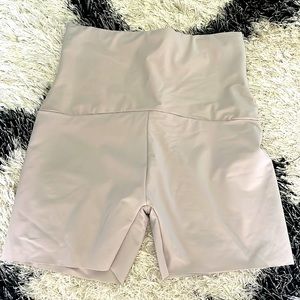 booty lift faja (Colombian)